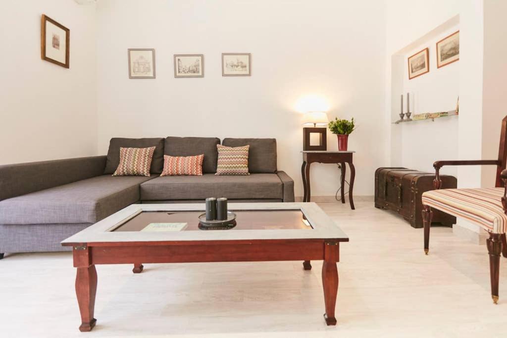 Apartamento Original y coqueto apartamento junto a la Plaza Mayor Madrid Exterior foto